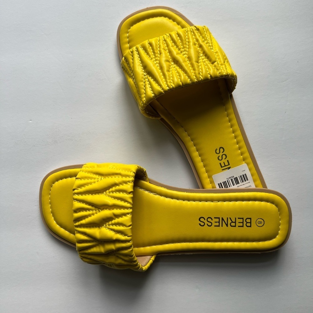 Berness Yellow Pleated Strap Slide Sandals Square Toe Size 7 8 9